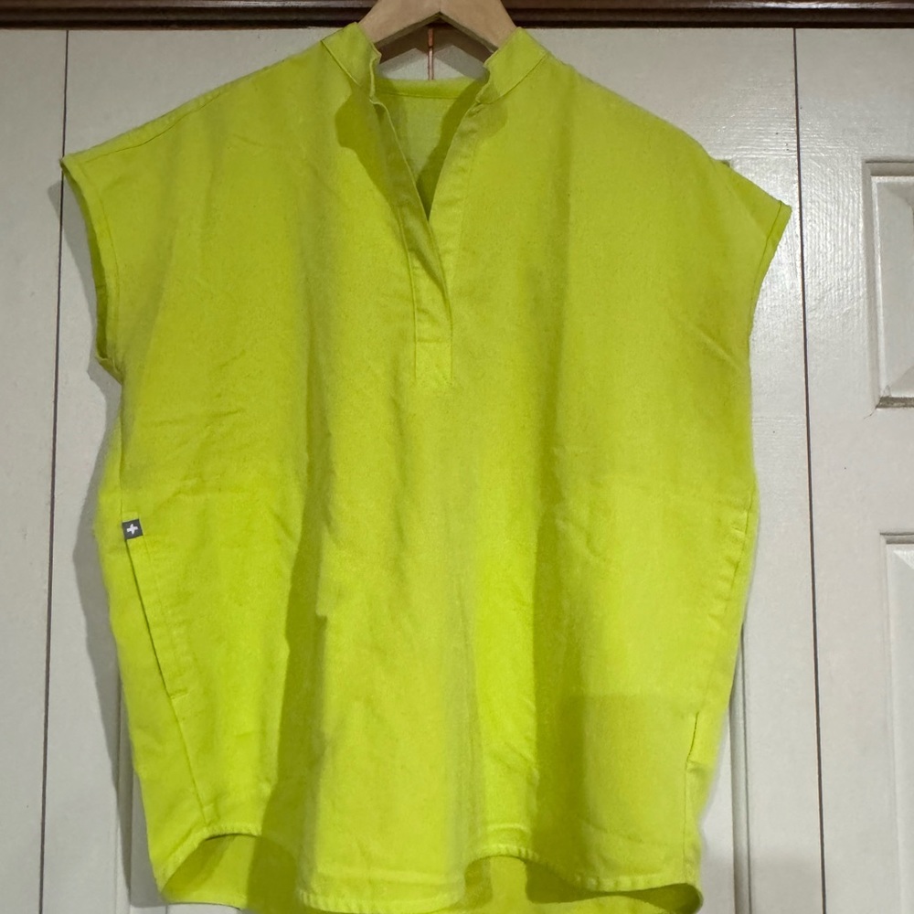 Figs Women’s Citrine Scrubs